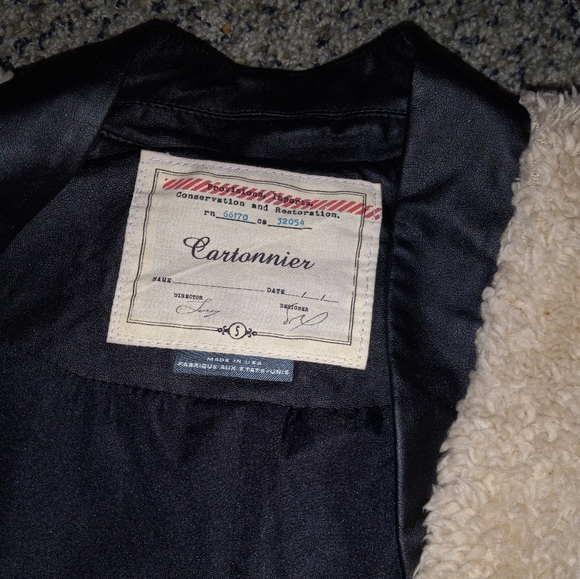 Vest - Picture 4 of 7